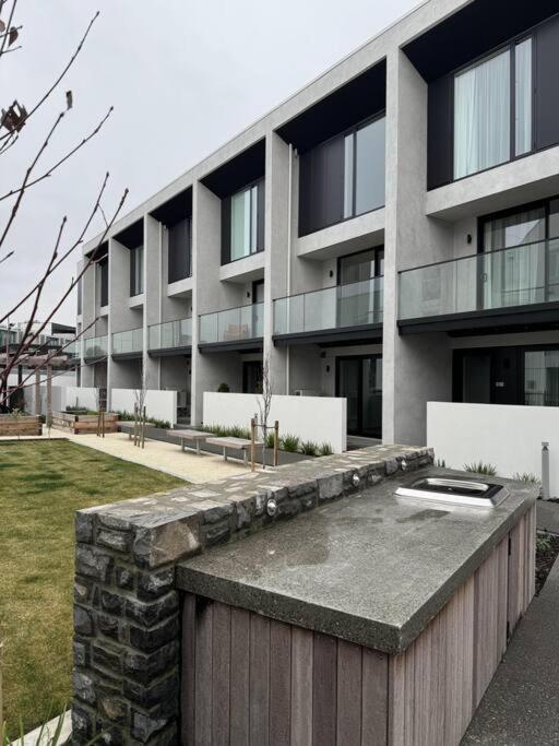 Black-Luxe Living In The Heart Of City Lägenhet Christchurch Exteriör bild