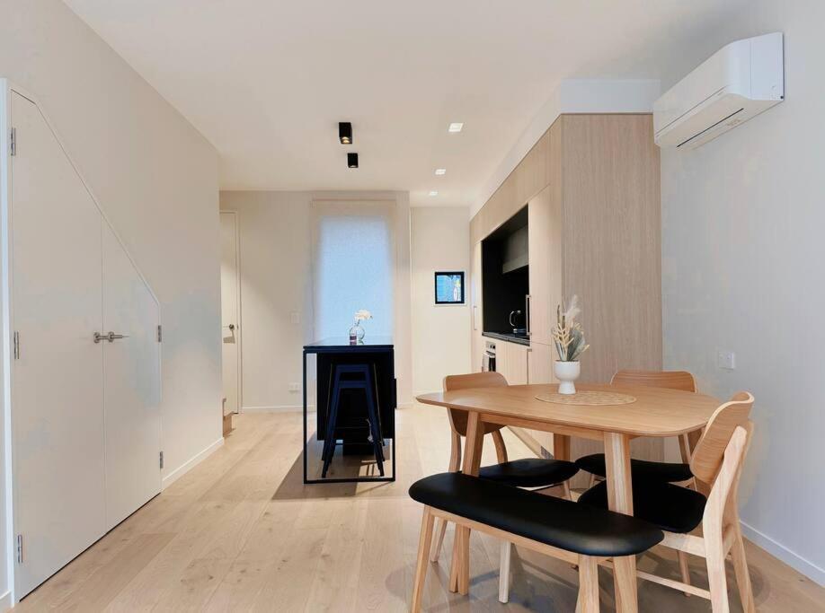 Black-Luxe Living In The Heart Of City Lägenhet Christchurch Exteriör bild